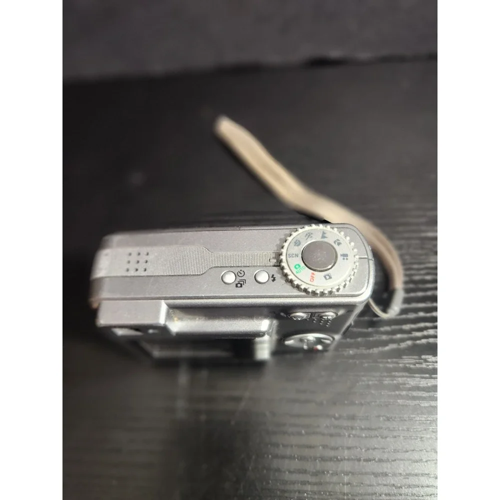 Kodak EasyShare C340‎ Silver 5MP Digital Camera 3x Zoom AS IS UNTESTED